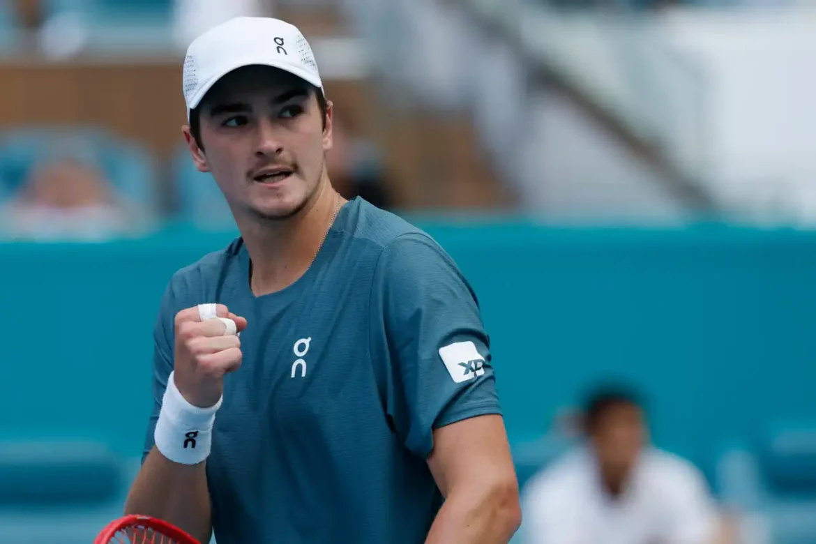 joao-fonseca-avanca-as-oitavas-de-final-do-rolex-monte-carlo-masters-e-consolida-sua-ascensao-ao-tenis-mundial