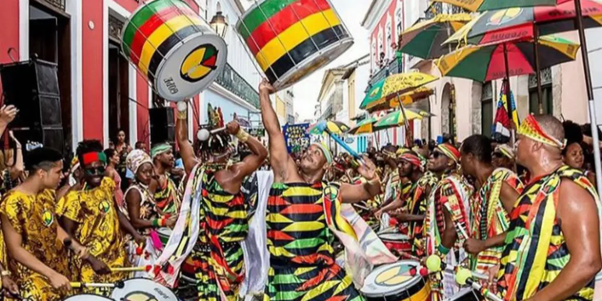 olodum-completa-47-anos-com-festa-na-bahia