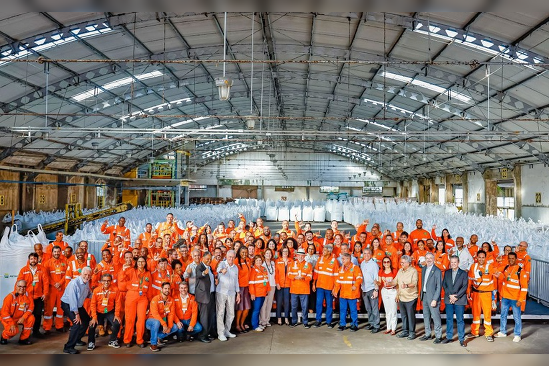 Lula visita fábrica de fertilizantes na Bahia e defende retomada da produção nacional